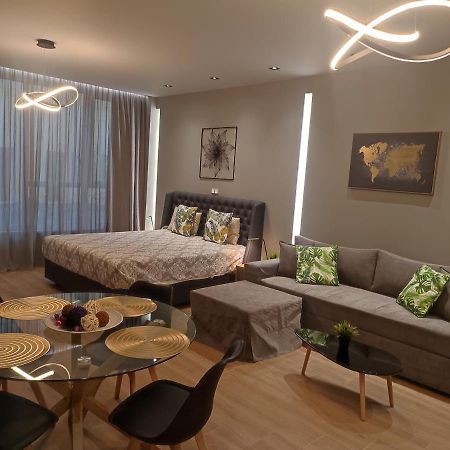Amazing Apartments @ Monastiraki Subway Station Athen Eksteriør billede